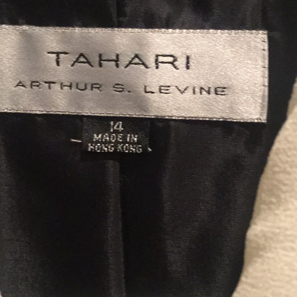 Tahari Suit- Jacket and Pants - Picture 4 of 5